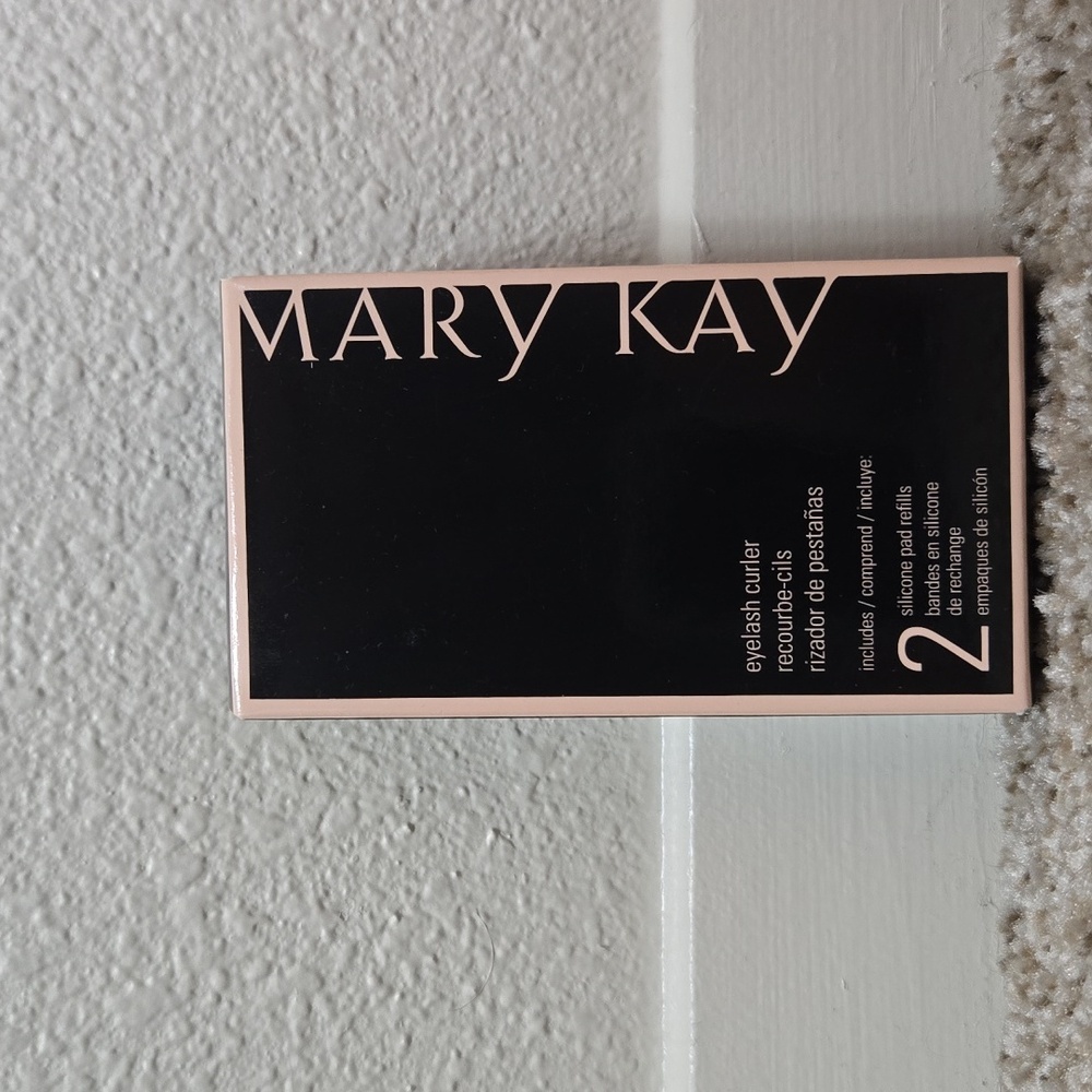 Mary Kay Eyelash Curler